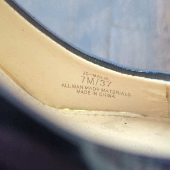 Jessica Simpson Black Heels Patent Leather - Picture 6 of 7